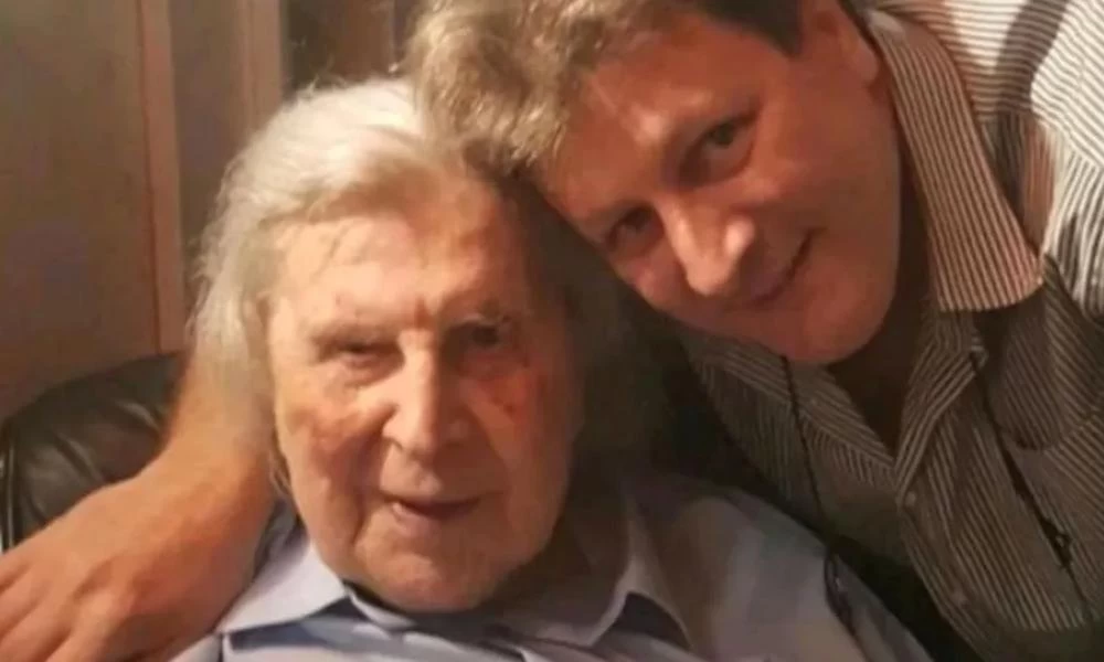 Νίκος Κουρής: «Εννοείται πως θα χρησιμοποιώ το επίθετο»